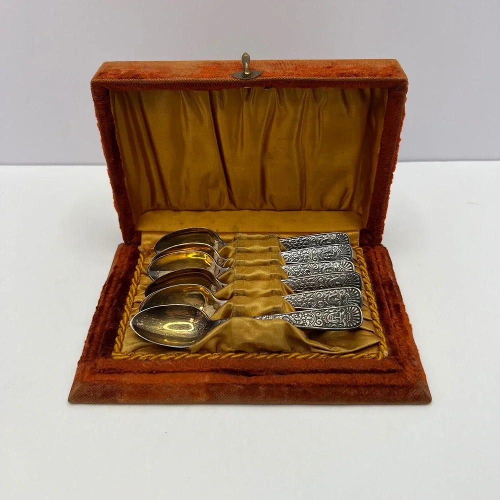 6 Pc Set 1886 Assyrian Head Silverplated Demi Spoons in Original Box Rogers Bros